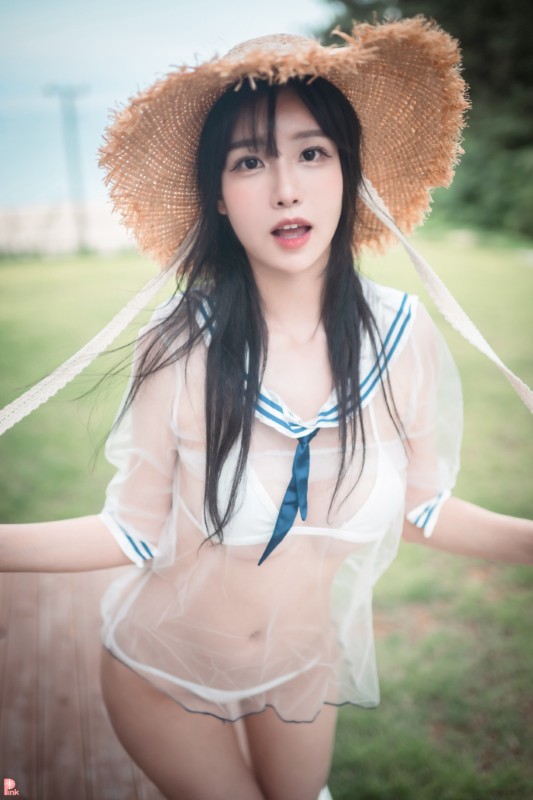 Ahrin Vol.3 [BIKINI DAY] preview 9
