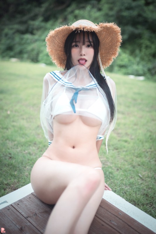 Ahrin Vol.3 [BIKINI DAY] preview 8