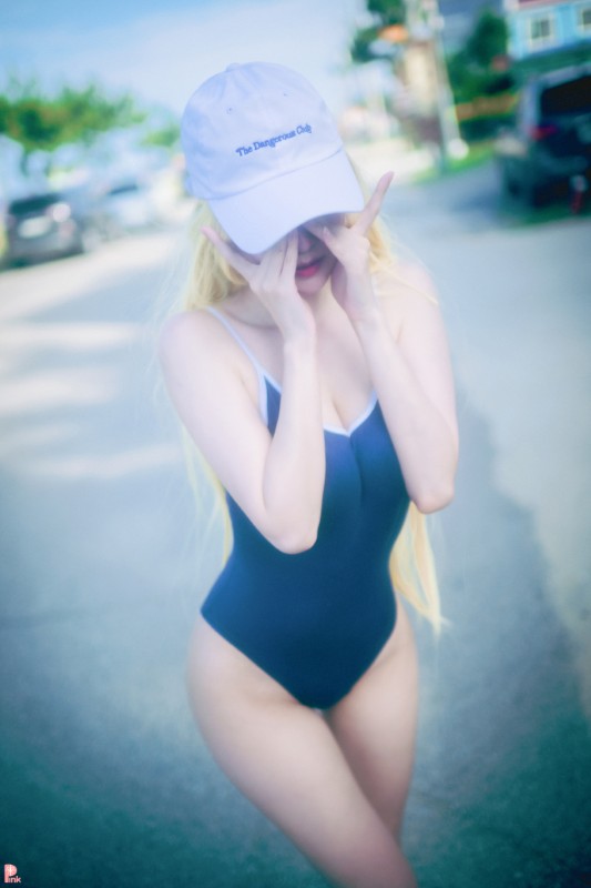 Ahrin Vol.6 [MEET ME IN THE SUMMER] preview 4