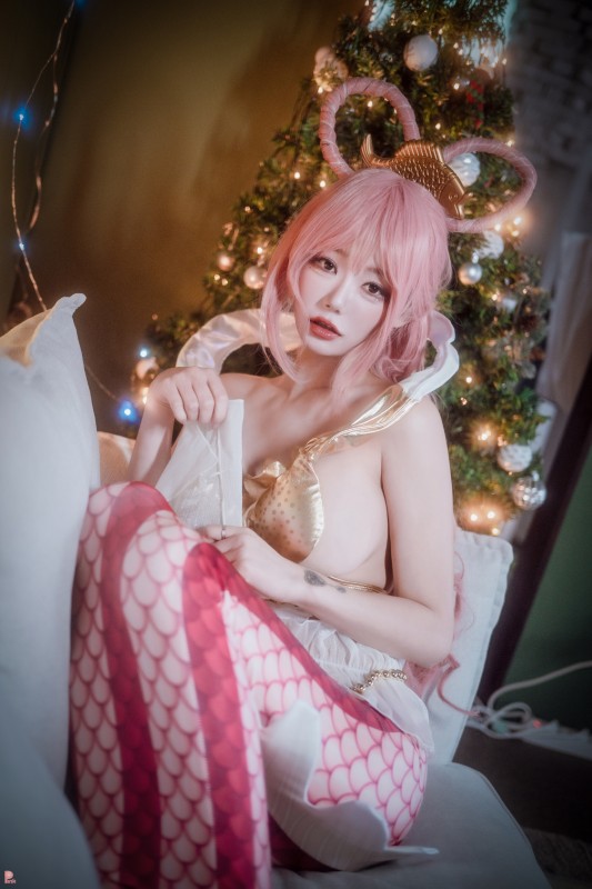 Berry Vol.2 [Shirahoshi Cosplay] preview 11