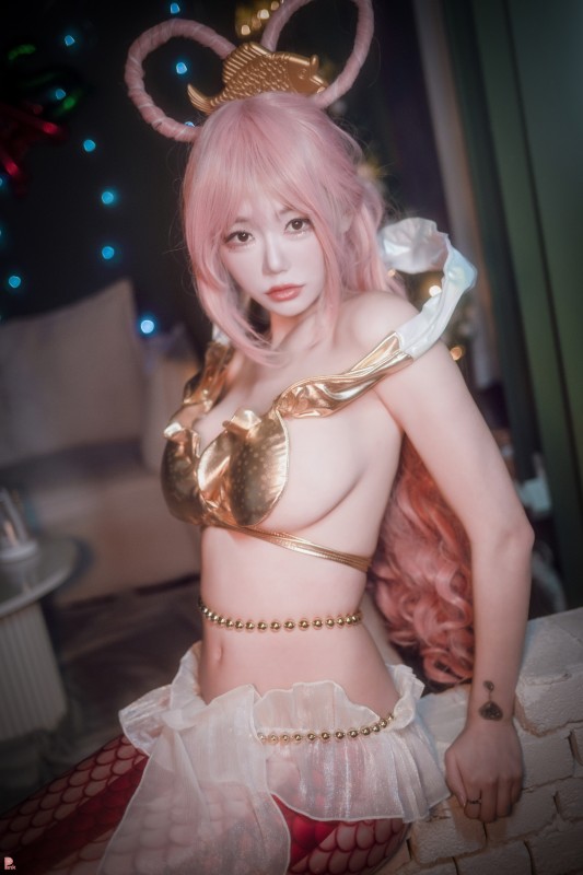 Berry Vol.2 [Shirahoshi Cosplay] preview 5