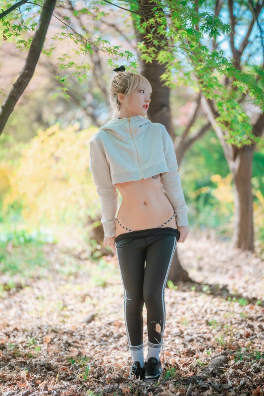 HaNaRi’s [Loose and Tight : Adidas Stripes] preview 4