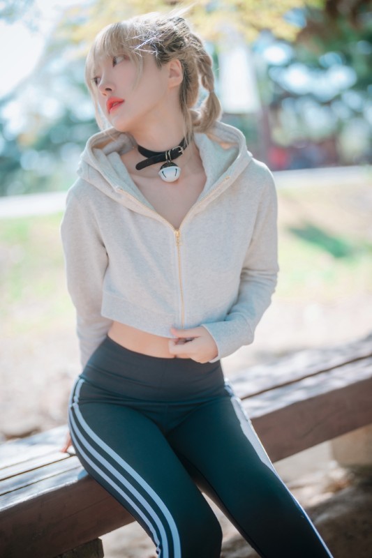 HaNaRi’s [Loose and Tight : Adidas Stripes] preview 9