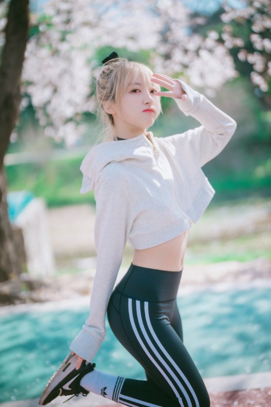 HaNaRi’s [Loose and Tight : Adidas Stripes] preview 7