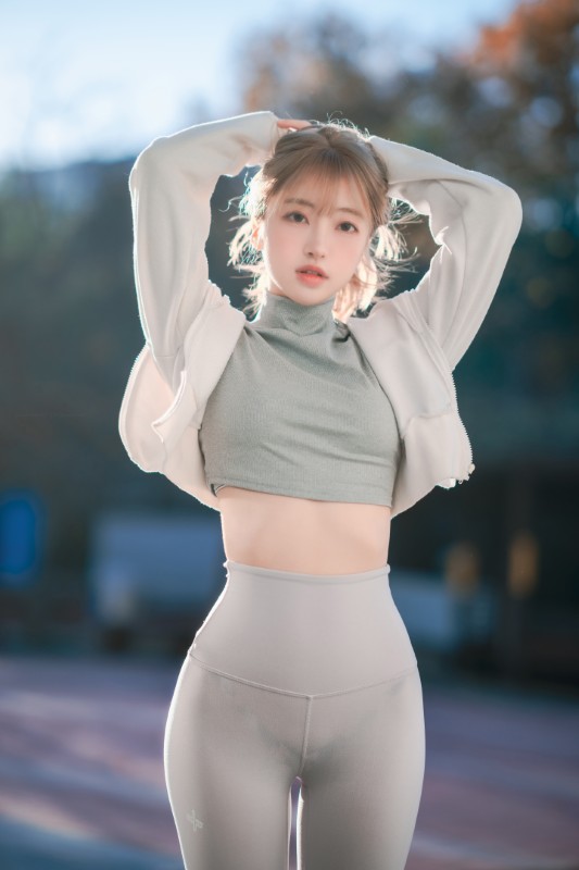 HaNaRi’s [Loose and Tight : Silver] preview 2