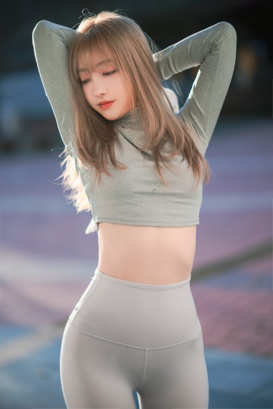 HaNaRi’s [Loose and Tight : Silver] preview 1
