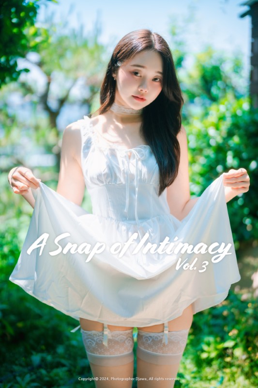 Inah’s [A Snap of Intimacy Vol. 3] album cover