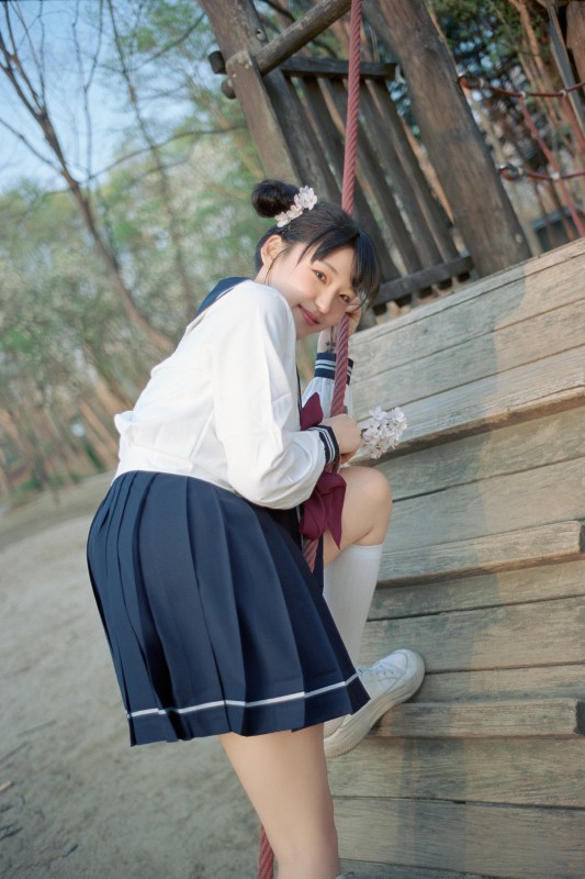Hendoong’s [Letters From Spring] preview 1