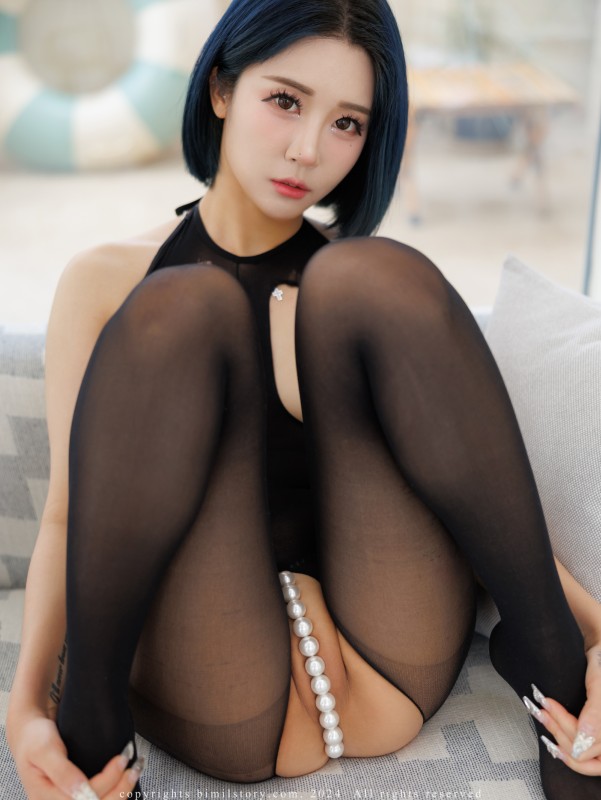 Bomi Vol.52 – [Full-body Stockings With Open Bottoms] preview 5