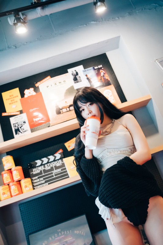 Zia – [XXX In The Theater] preview 10