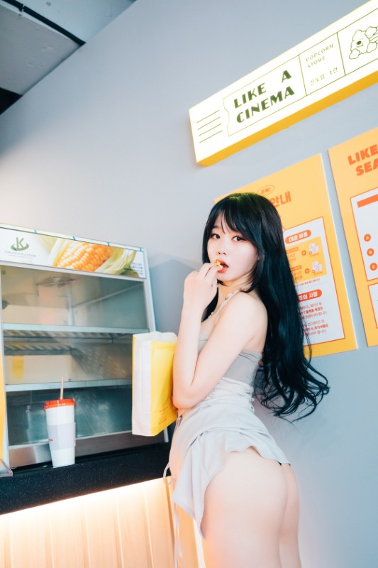 Zia – [XXX In The Theater] preview 8