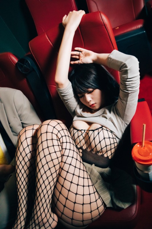Zia – [XXX In The Theater] preview 5