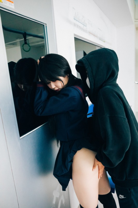 Zia – [Subway] preview 10