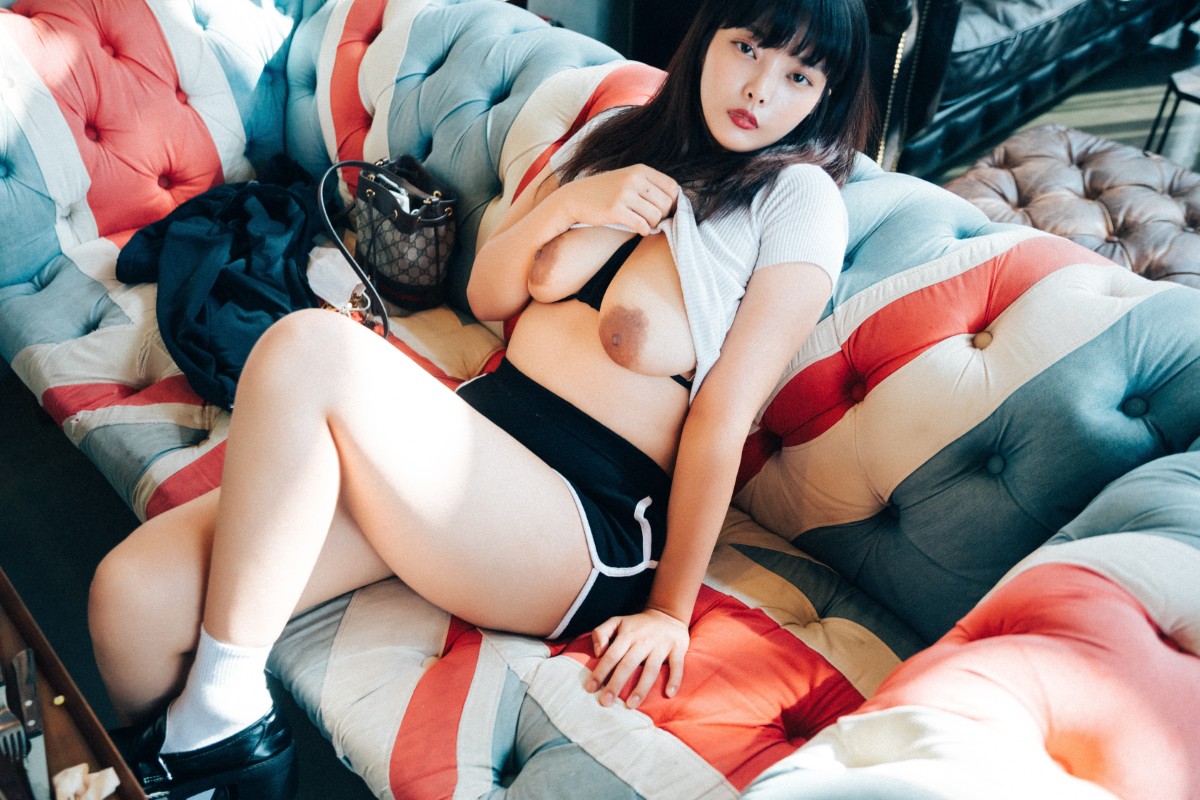 Mina – [Cafe Drive] preview 2