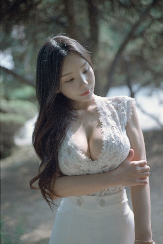Zzyuri – [Last Summer] preview 12