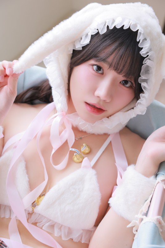SWTB Vol.65 [Yui’s Present] Yui preview 6