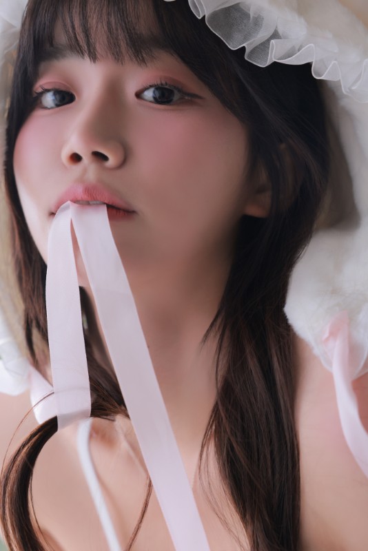 SWTB Vol.65 [Yui’s Present] Yui preview 1
