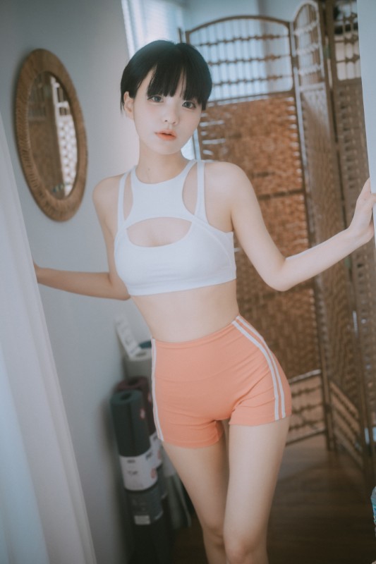 Jenny – [Loose and Tight – Extended & Cropped] preview 7