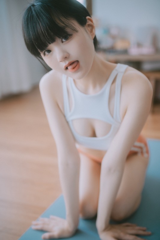 Jenny – [Loose and Tight – Extended & Cropped] preview 6