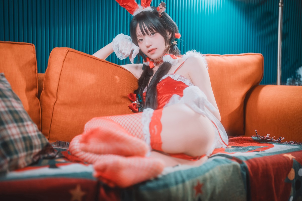 Jenny – [Christmas Special 2025 : The Christmas Bunny] preview 9