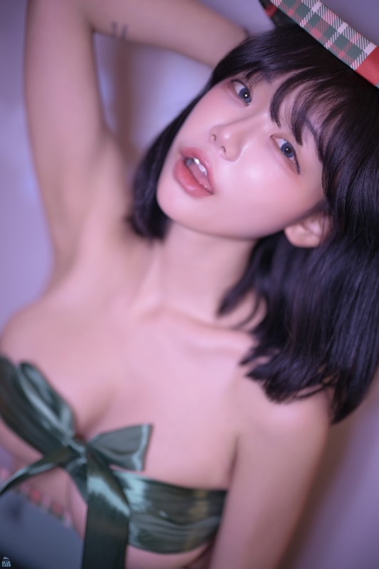 Berry – [Red Sparkle Nights]