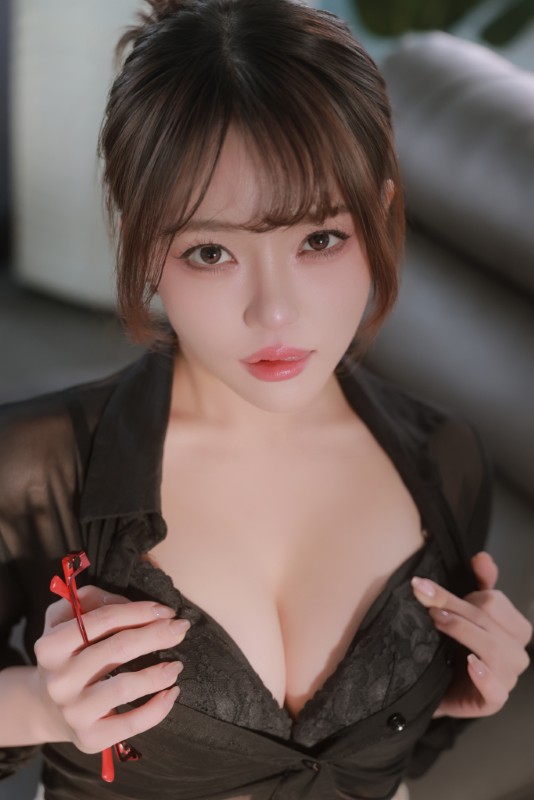 Yoppi – [Office Girl] preview 1