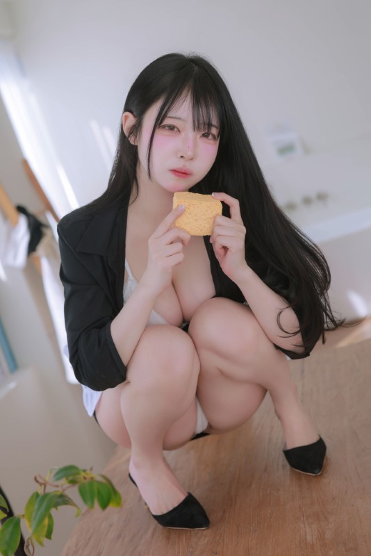 Momorina – [Unauthorized Time] preview 5