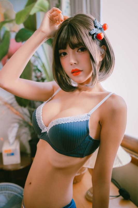 Crystal – [Cherry Whisper] preview 7