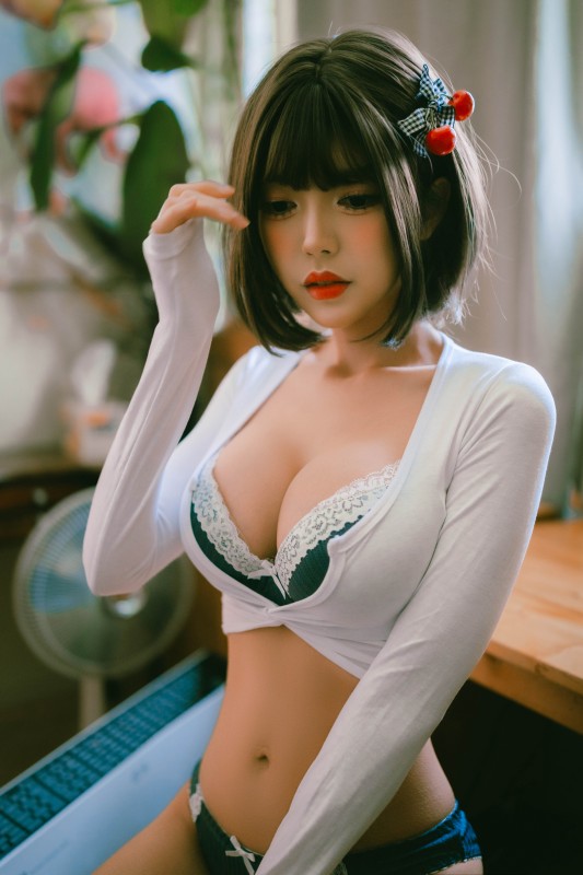 Crystal – [Cherry Whisper] preview 11