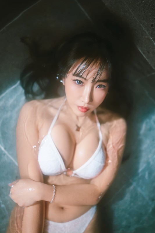 Sua – [White Bikini] preview 6