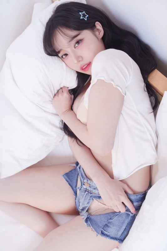 Ggyong-ee – [I Luv It] Part 1 preview 5