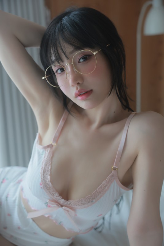 SWTB Vol.77 [Summer] Nyangsarang preview 8