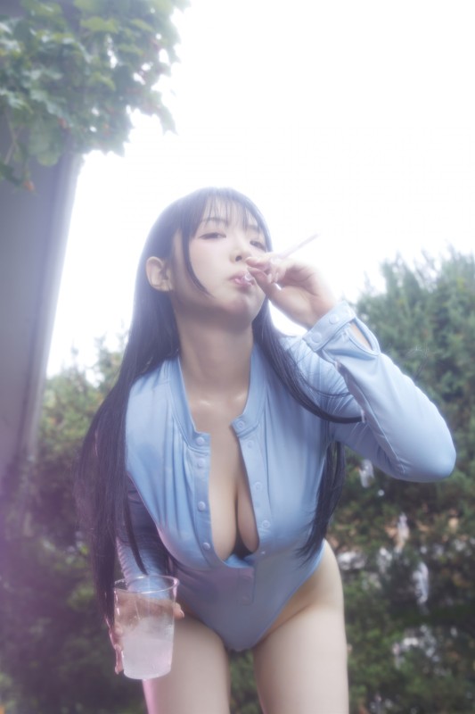 MomoRina – [Wet In The Rain] OUTSIDE preview 7