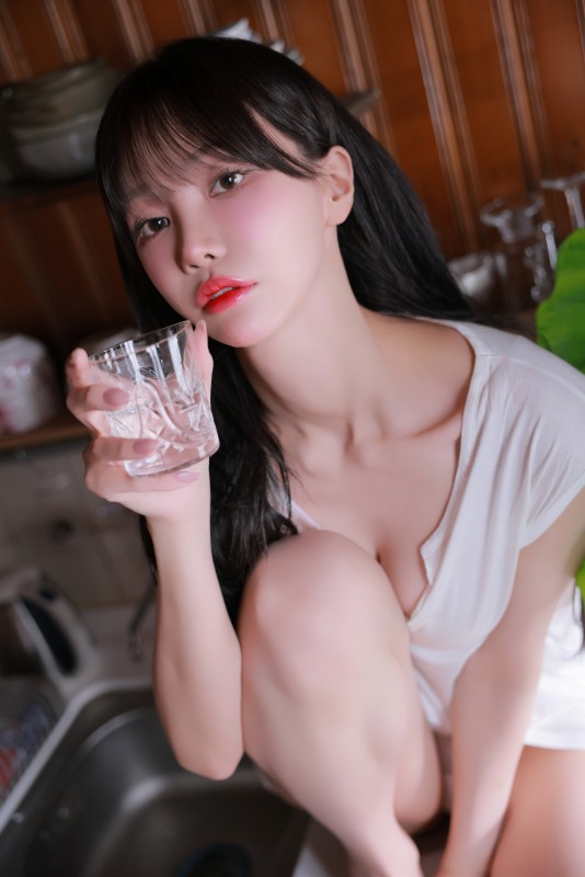 WinterD – [Dolphin Girl + Sweet Peach] preview 3