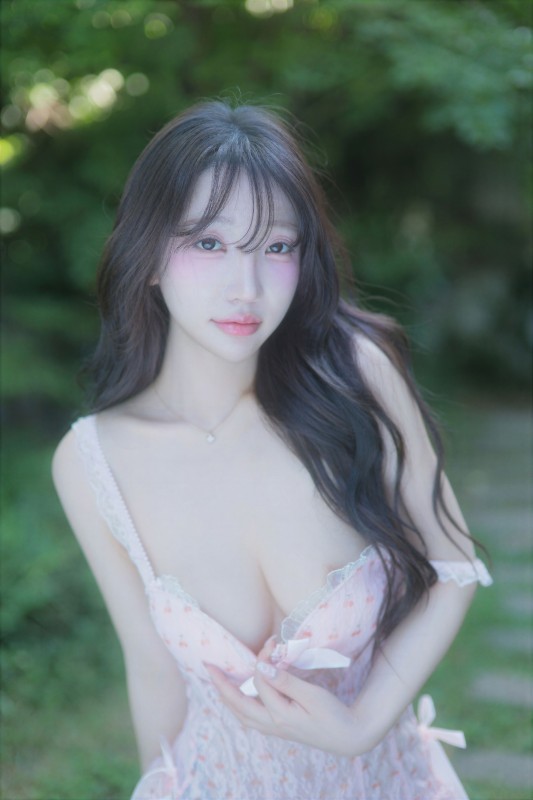 Ye Eun – [Secret Garden] preview 2