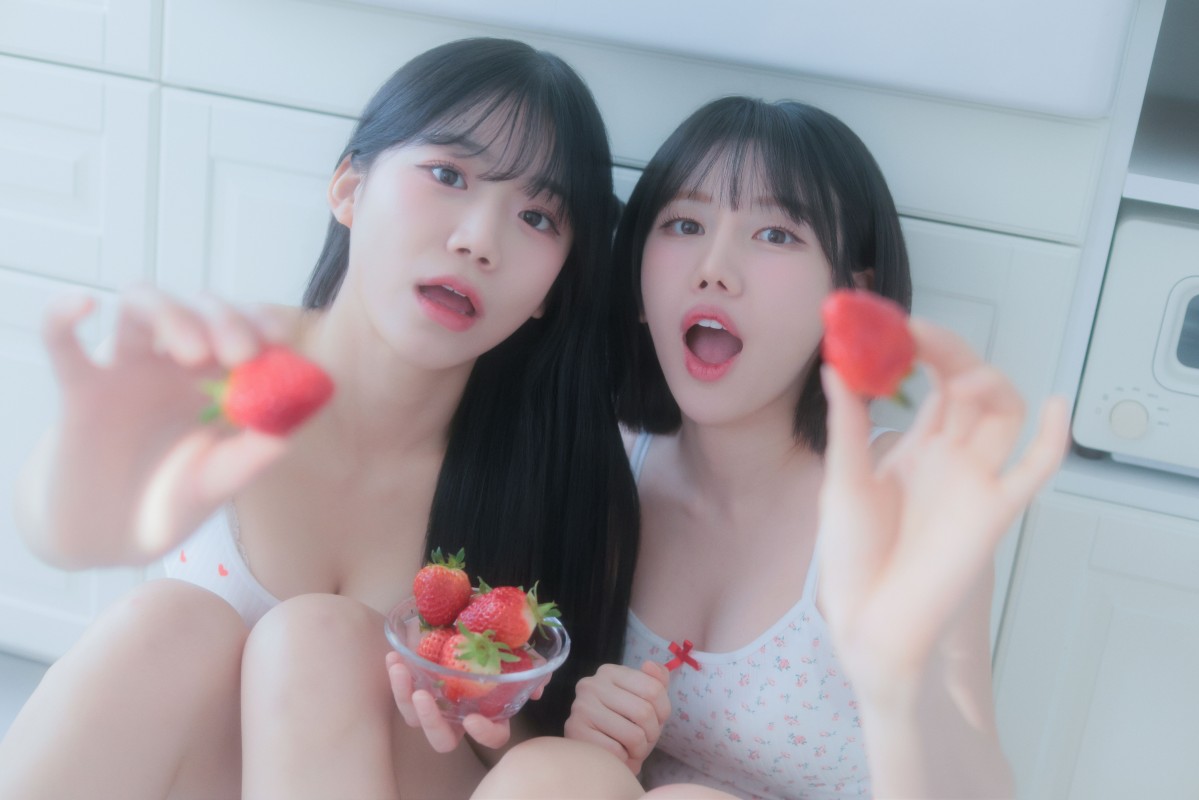 Yui – [Time To Eat Strawberries] preview 12
